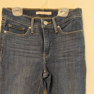 Levi’s 311 Shaping jeans